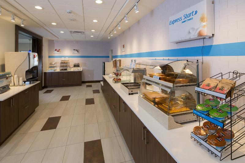 Holiday Inn Express & Suites Wilmington West - Medical Park By Ihg Eksteriør billede